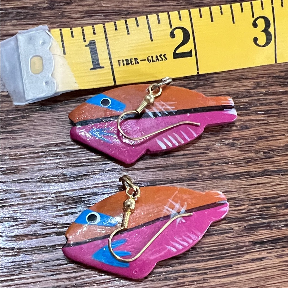 Colorful Fish-Shaped Earrings for tropical vibes - Picture 6 of 6